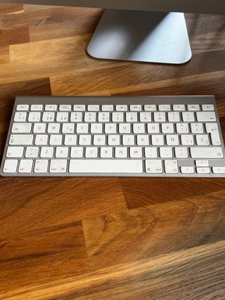 iMac con teclado