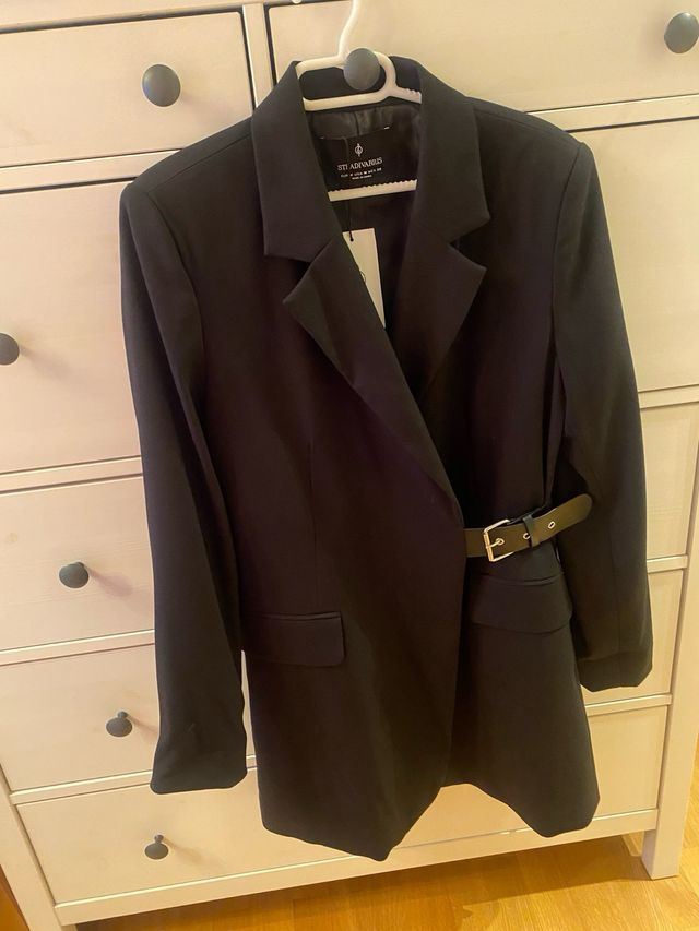 Americana vestido Stradivarius