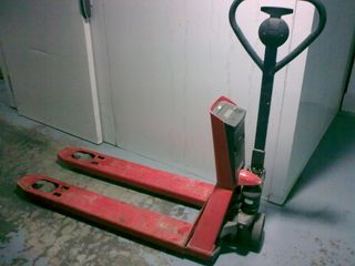 Transpaleta pesadora 2.000 kg