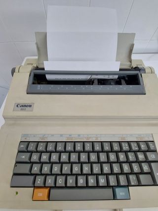 Máquina de escribir Canon ES3