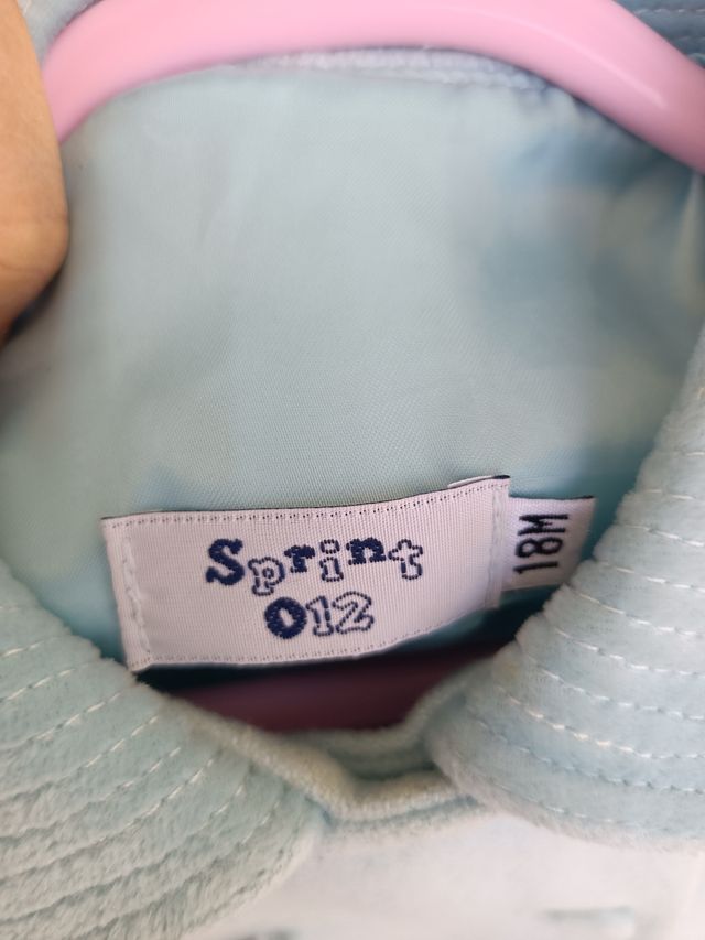 Abrigo clásico bebé celeste