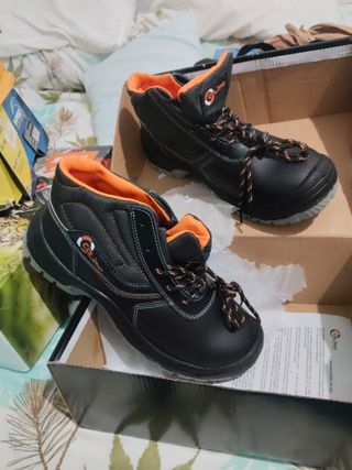 Zapatos y botas de seguridad para trabajo