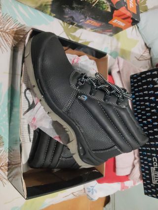 Zapatos y botas de seguridad para trabajo