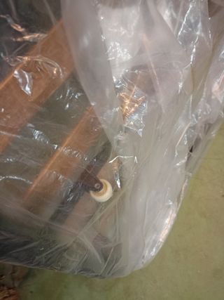 Se vende somier 90 con patas