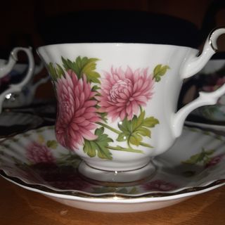 Porcelana Royal Albert
