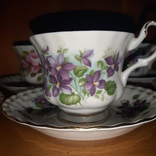 Porcelana Royal Albert
