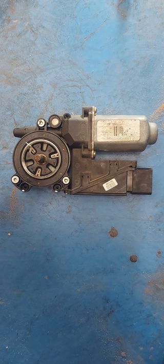 Motor limpia laguna