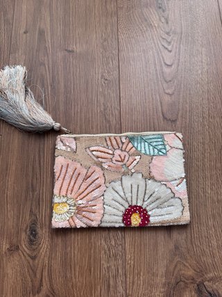 Bolso de mano floral de Sfera