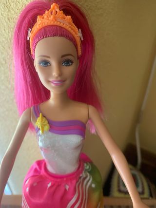 Barbie princesa luces de arco iris