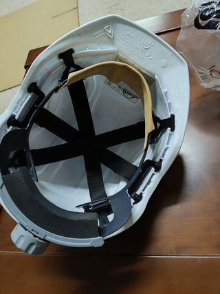 Casco de seguridad nuevo
