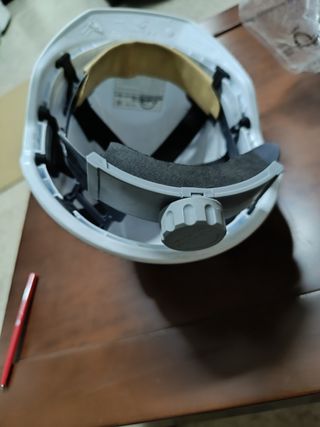 Casco de seguridad nuevo