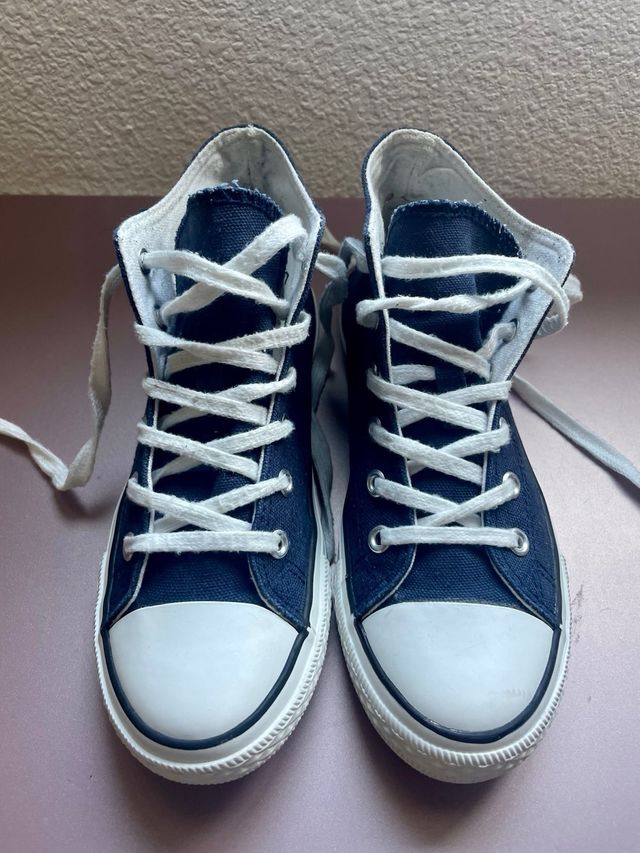 Zapatilla tipo Converse