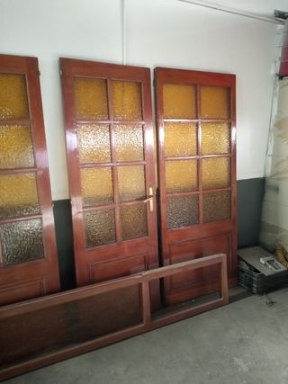 Puertas de MADERA Con Cristal y Separación