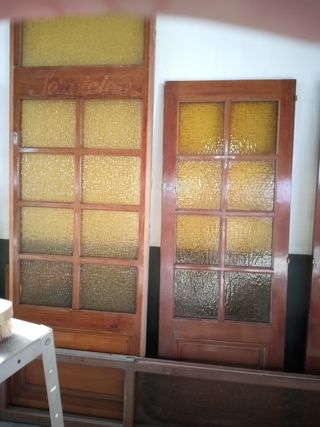 Puertas de MADERA Con Cristal y Separación