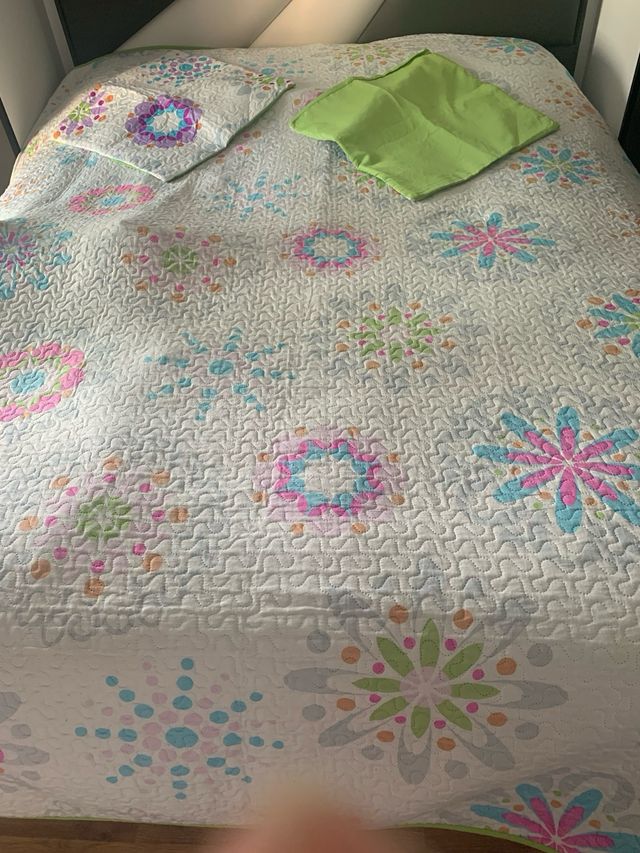 Colcha y funda cojines