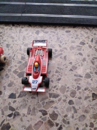 Circuito Scalextric + 3 mandos + 2 coches
