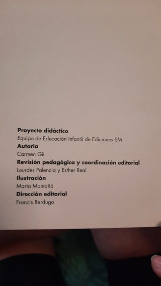 Dos libritos educativos SM