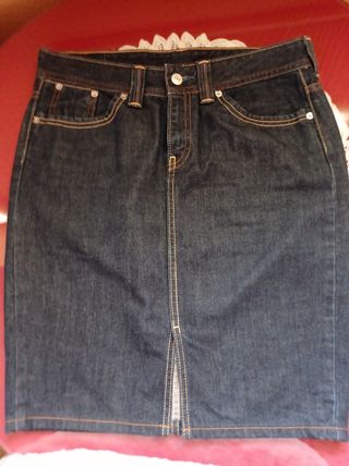Falda Levi's 