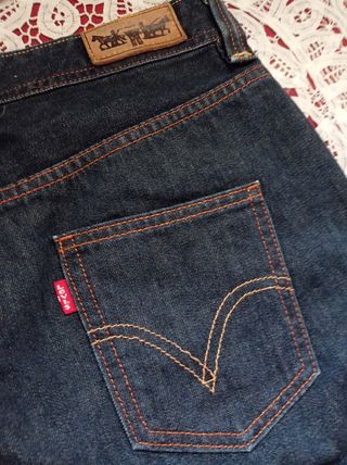 Falda Levi's 