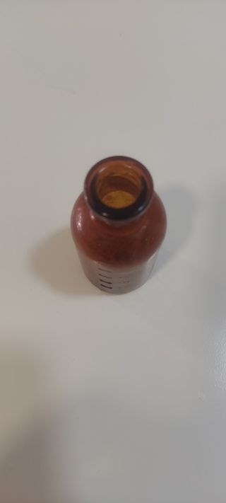 Botella antigua de farmacia