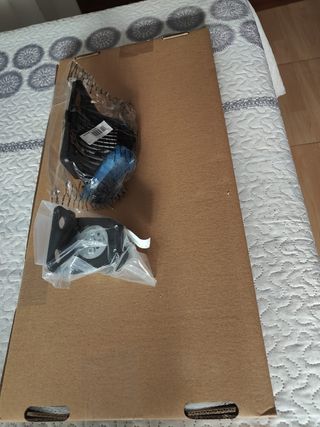 Peana para televisión de 65 pulgadas marca Cecotec