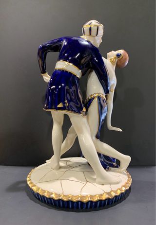 Figura de porcelana Royal Dux. 1926