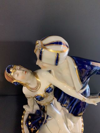 Figura de porcelana Royal Dux. 1926