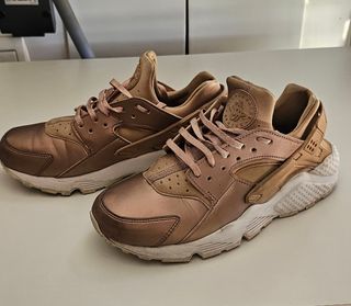 Zapatillas Nike Huarache Color Dorado Cobre