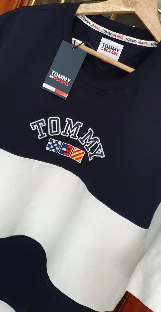 TOMMY JEANS ORIGINAL A ESTRENAR XXL DE U.S.A