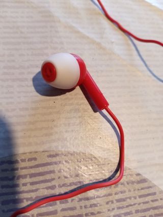 Auricolari Rossi Semplici Funzionanti