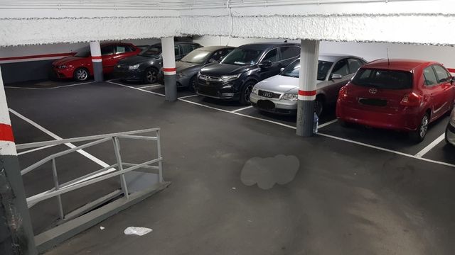Plaza de parking en alquiler C/Prat de la Riba 56