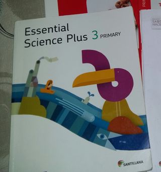 Libro texto 3º Primaria ESSENTIAL SCIENCE PLUS 3.