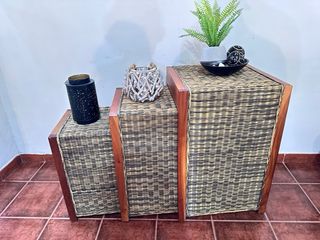Mueble decorativo madera y mimbre