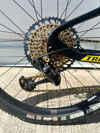 Bicicleta de Carbono en XL Doble Suspension Trifox