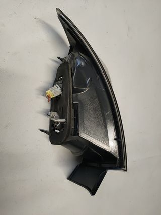 ✅PILOTO TRASERO DERECHO MAZDA 3 4P '08