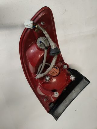 ✅PILOTO TRASERO DERECHO HYUNDAI SANTA FE