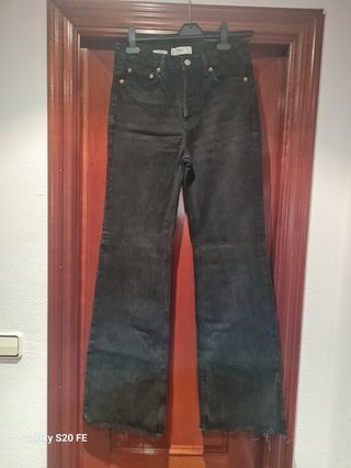 Pantalón vaquero de Mango