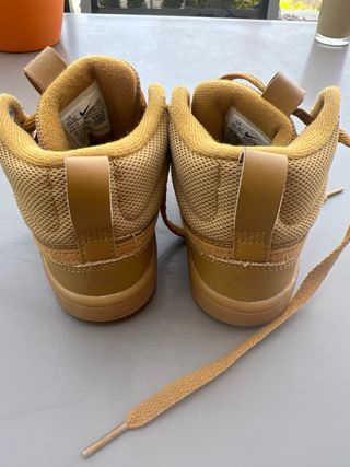 Nike Court Borough Mid 2 mostaza