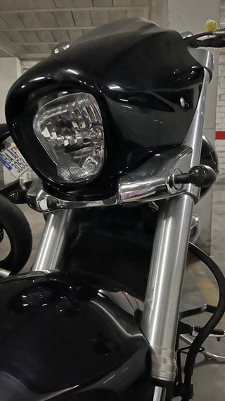 Suzuki intruder