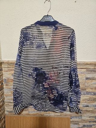 BLUSA DESIGUAL