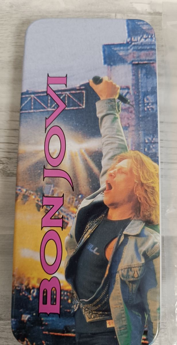 BON JOVI estuche metal retro 1995