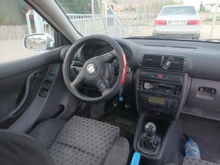 SEAT Leon 2000