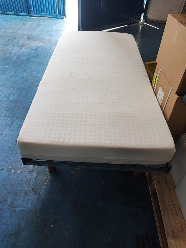 Cama articulada motorizada