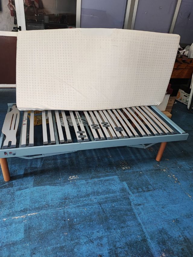 Cama articulada motorizada