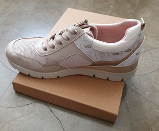 Ténis de sair. Novos