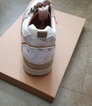 Ténis de sair. Novos