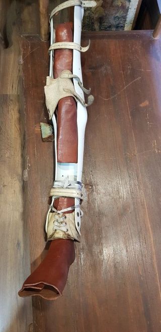 Gabinete de curiosidades antigua órtosis infantil