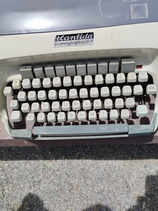 Antigüedad, maquina de escribir