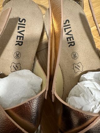 Sandalias planas rosadas