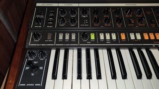 Sintetizador analógico Trident KORG